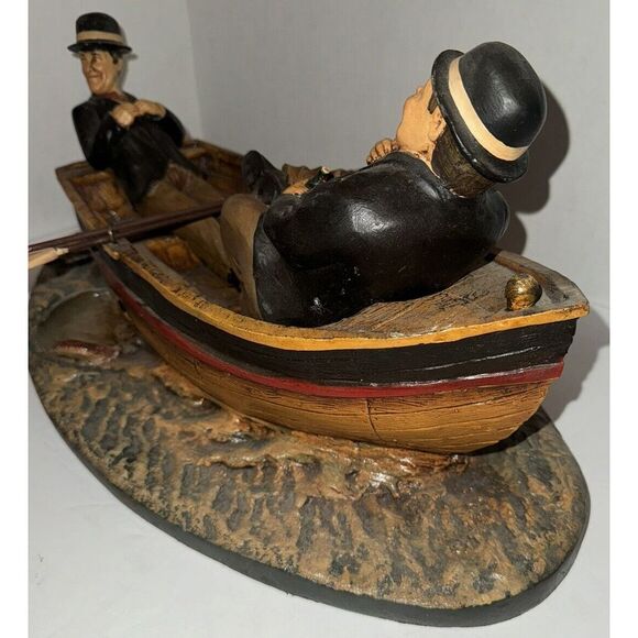 Extremely Rare! Laurel & Hardy Fishing in Boat Figurine Statue With Accessories - Picture 6 of 15